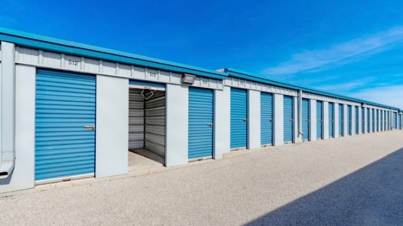 Storage Units at Access Storage - Winnipeg Tuxedo - 22 Nature Park Way, Winnipeg
